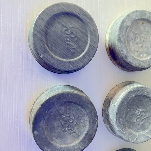 Lot of (8) Vintage Regular Size Ball Zinc Ball Jar Lids with Porcelain Inserts - Picture 4 of 9